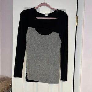 VENUS Black and Gray Asymmetrical Long Sleeve T-Shirt